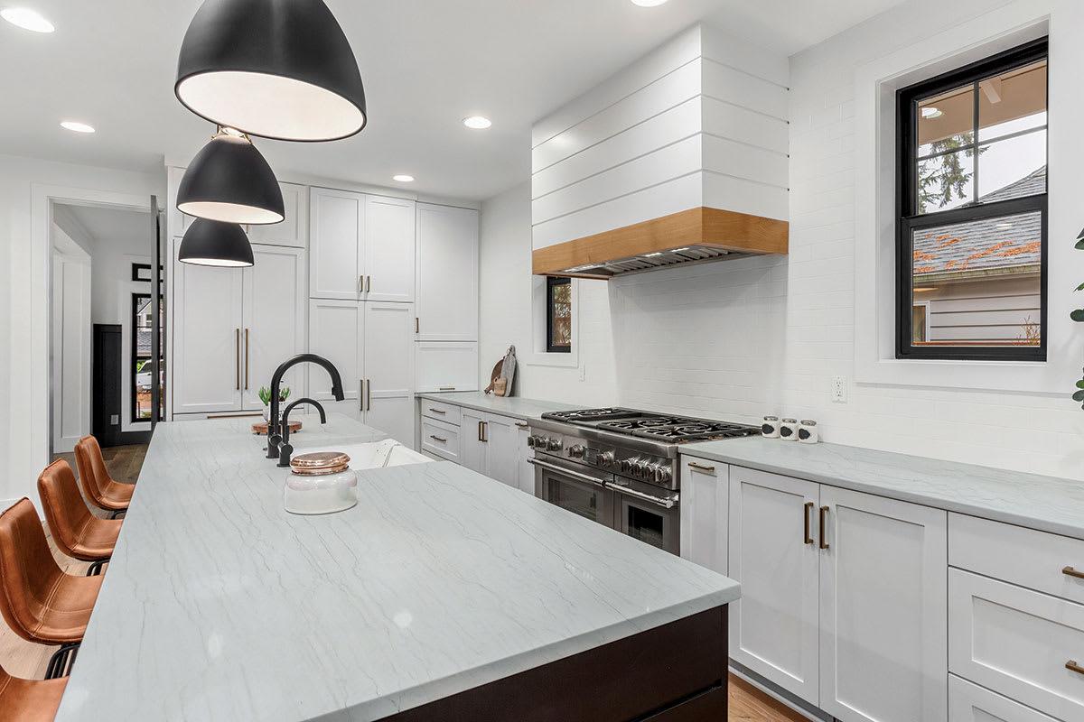 White Montreal Quartzite - mrrkl4twl9iy4ytseh2e@2x.jpg
