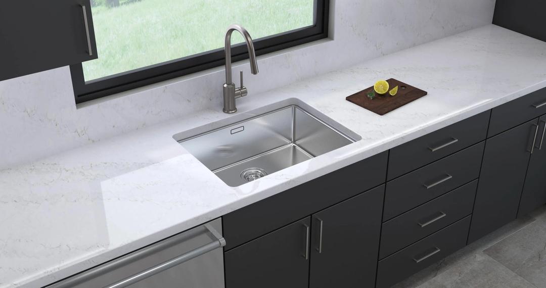 Atmos Gold - mruzaxgm7ggfevfzuv4l@2x.jpg