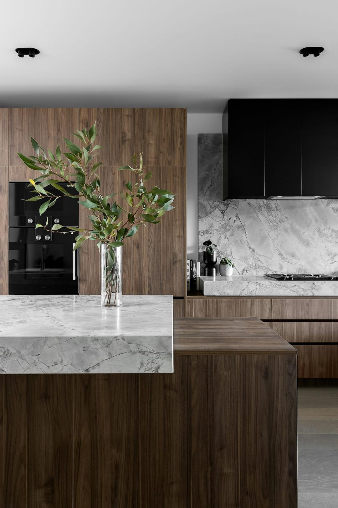 Venato Carrara - mtflcyr3gwsda8jz7rkn@2x.jpg