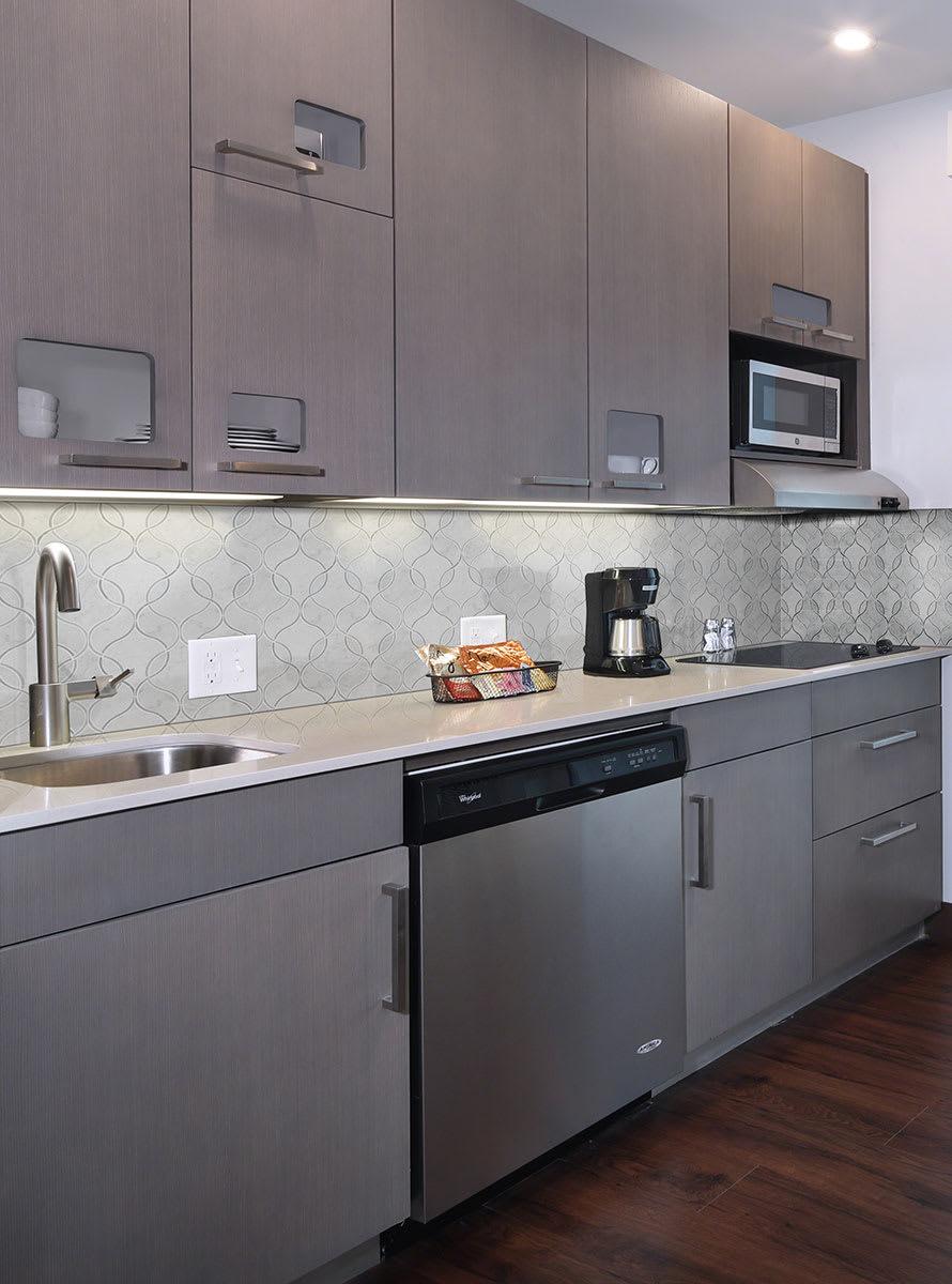 Carrara White Ellipsis Polished 10mm - myvlwowpswr7saxkjsju@2x.jpg