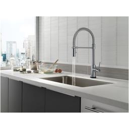 Trinsic Pre-Rinse Pull-Down Kitchen Faucet with On/Off Touch Activation, Magnetic Docking Spray Head - Limited Lifetime Warranty (5 Year on Electronic Parts) - mzyfvtrk9sze6rjjlesi@2x.jpg
