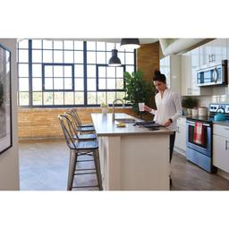 Genta LX Pull-Down Spray Kitchen Faucet with PowerClean Technology - nfsq9i8fnnnvfek6fvnc@2x.jpg