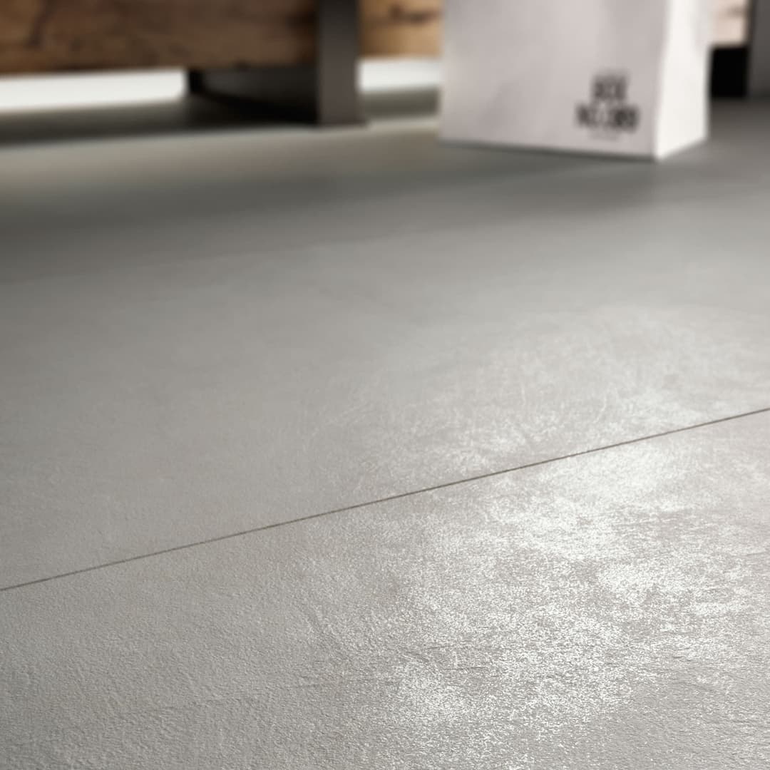 Block Silver Square 24X24 Matte - nv9s0u35i7pykfbt0paz@2x.jpg