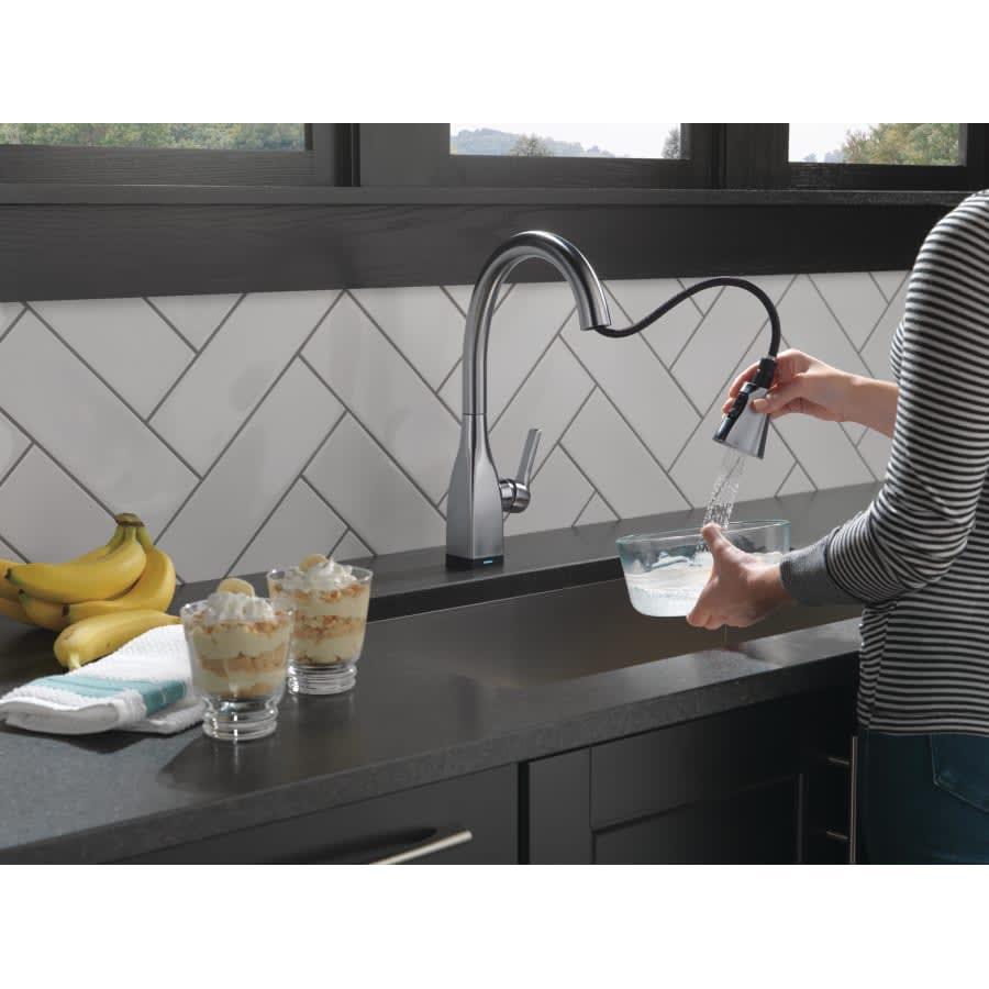 Mateo 1.8 GPM Single Hole Kitchen Faucet with Diamond Seal and Touch2O Technology - o6z4skjlkzblpwqs92mm@2x.jpg