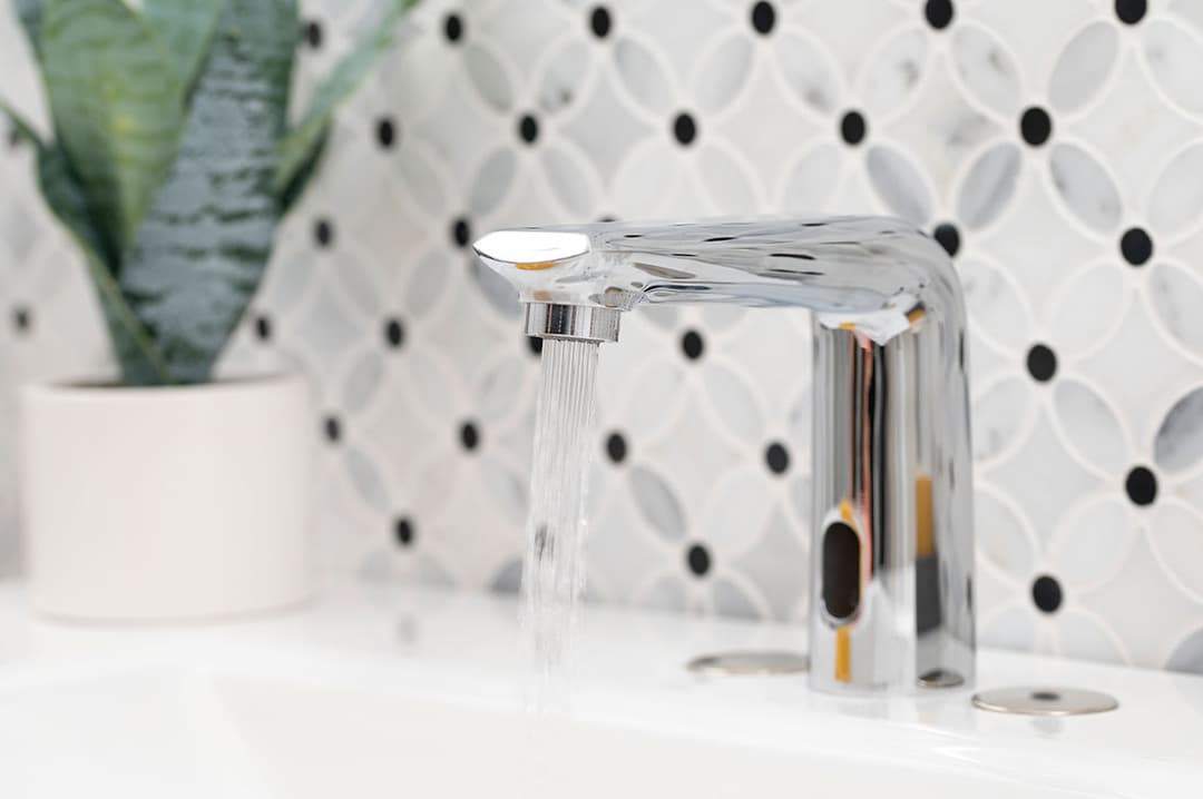 Touch-less Infrared Sensor Bathroom Faucet - 811 Chrome - oejlciltcxrmag0xddxj@2x.jpg