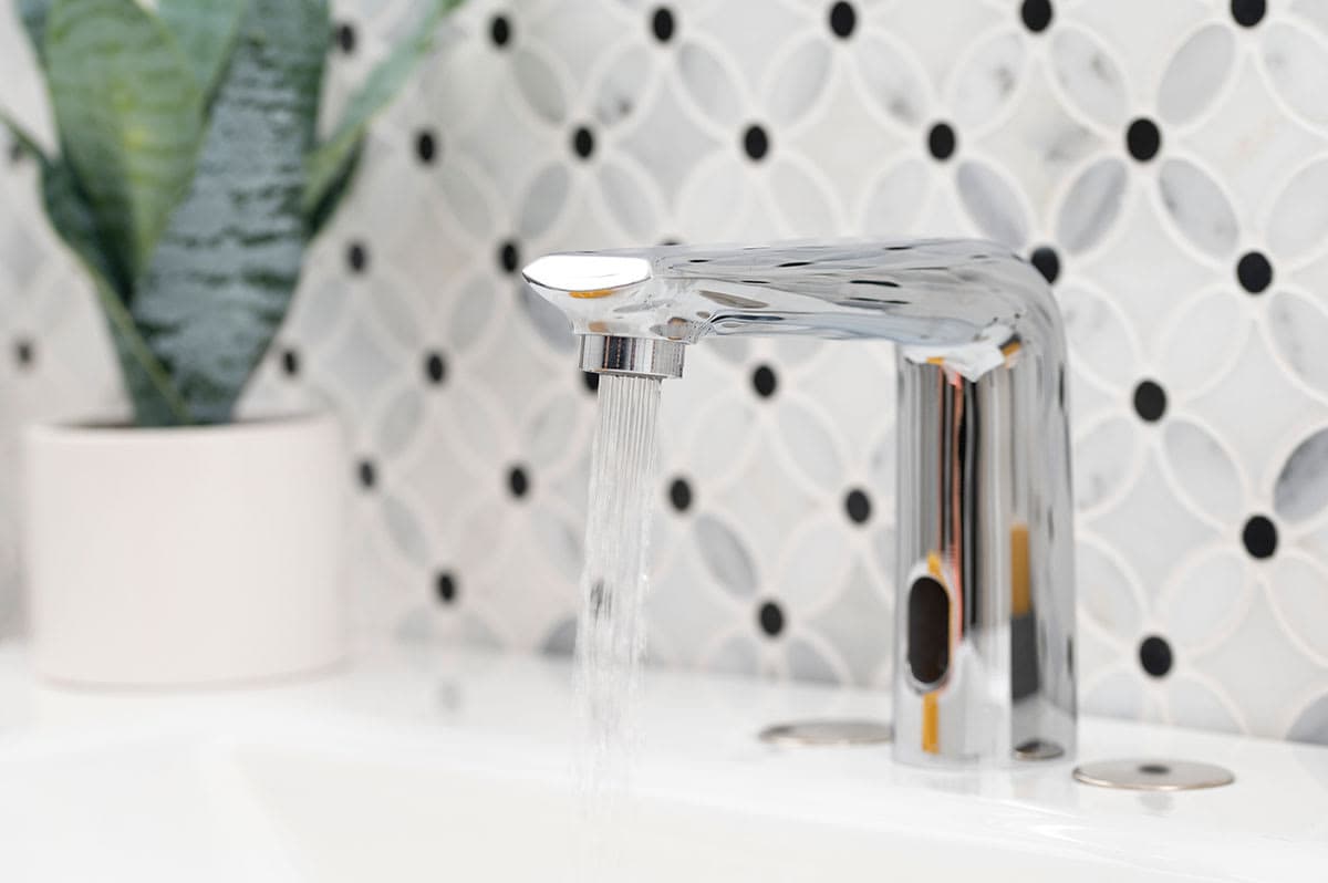 Touch-less Infrared Sensor Bathroom Faucet - 811 Chrome - oejlciltcxrmag0xddxj@2x.jpg