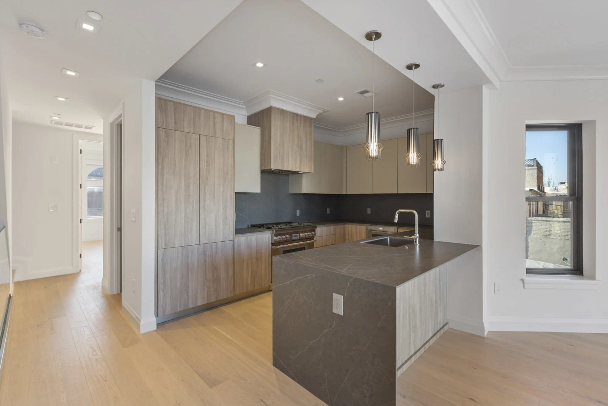 Liem Grey Polished - oof2qucp5qa1xchafvwk@2x.jpg
