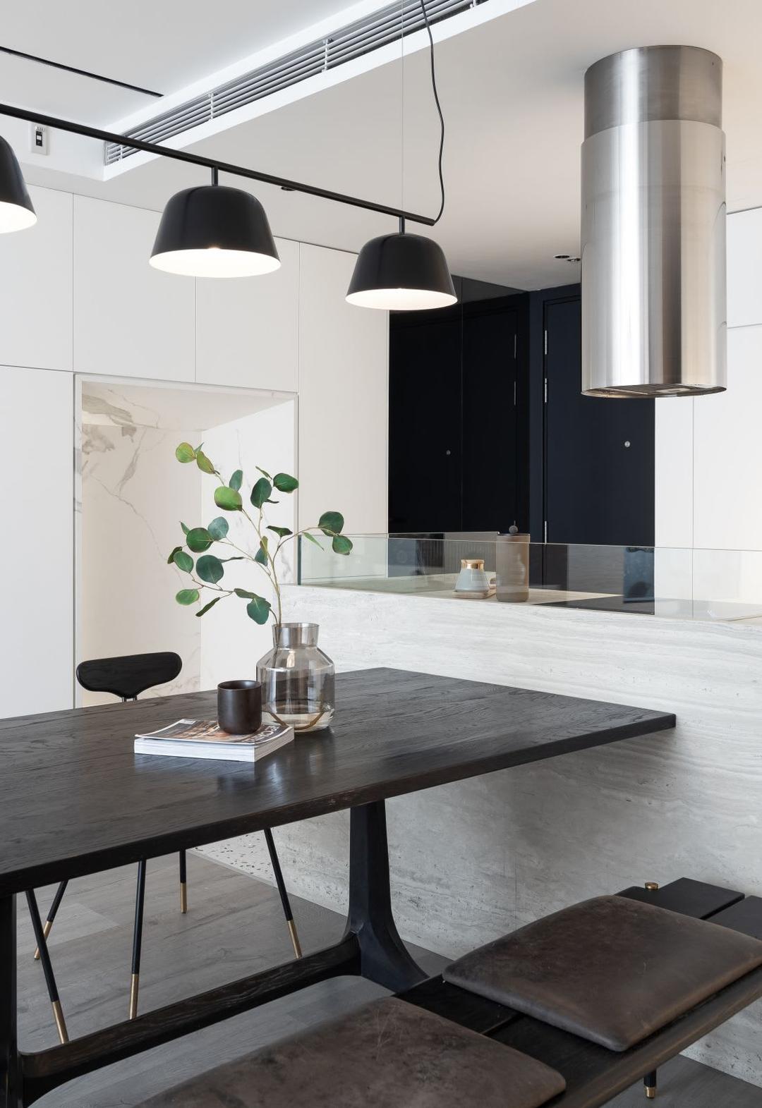 Strata Argentum - oppkcptd2wxl2lr4c3h7@2x.jpg