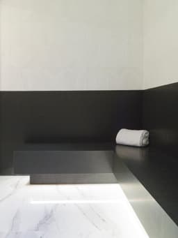 FOCUS WHITE (Make to order) - p6cgmwrnwxahaijspl4s@2x.jpg