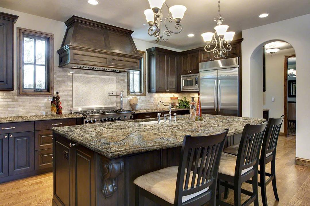 Caravelas Gold Granite - pe6n356pohiomex2nt7d@2x.jpg