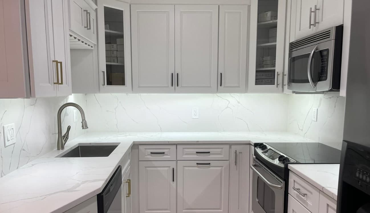 Calacatta Super Bella Super Jumbo (Bookmatched)
