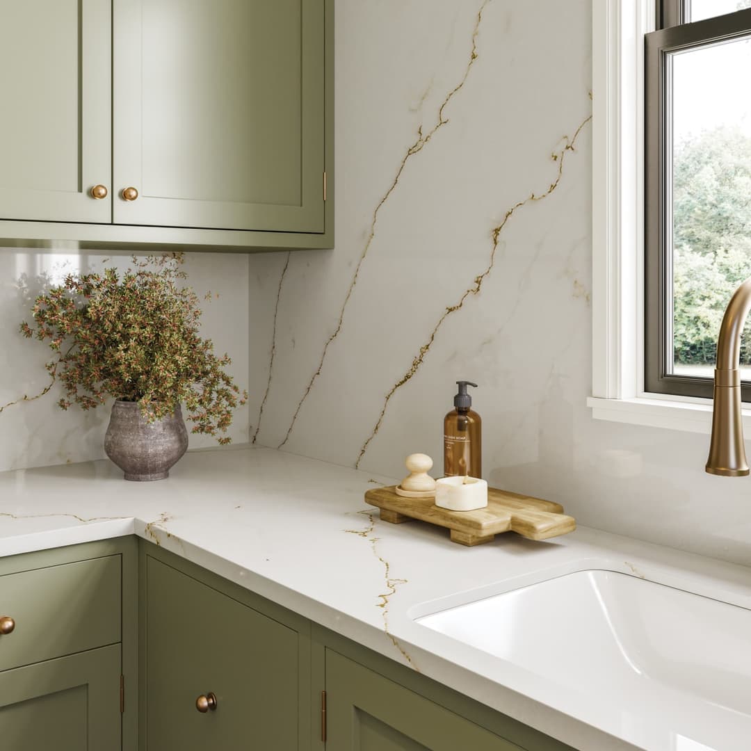 Lincoln Gold - pvic7sxsfnhqwxcvdovs@2x.jpg