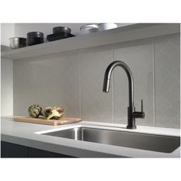 Trinsic Pull-Down Kitchen Faucet with On/Off Touch Activation, Magnetic Docking Spray Head - Includes Lifetime Warranty (5 Year on Electronic Parts) - qp52zmfdohbi56p5tgtt@2x.jpg