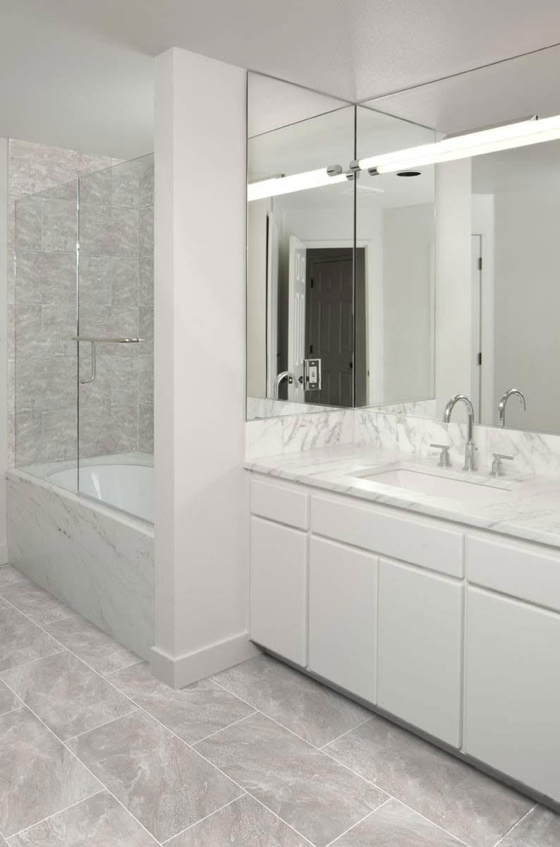 Calacatta Marble - r09orjofgfkpkevcyrz1@2x.jpg