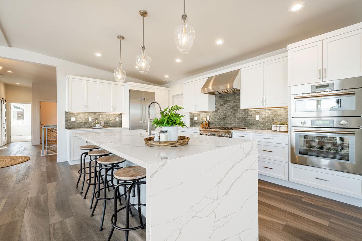 Opalina Glass Subway Tile - rapp5vhewbjzsljg7rpf@2x.jpg