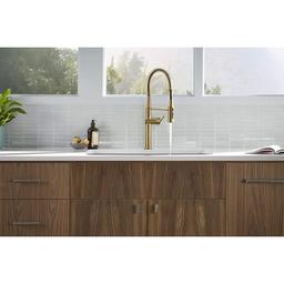 Crue Semi-Professional Single Hole Kitchen Faucet with Three-Function Spray Head - rscfzaf5kvao1or7ieit@2x.jpg