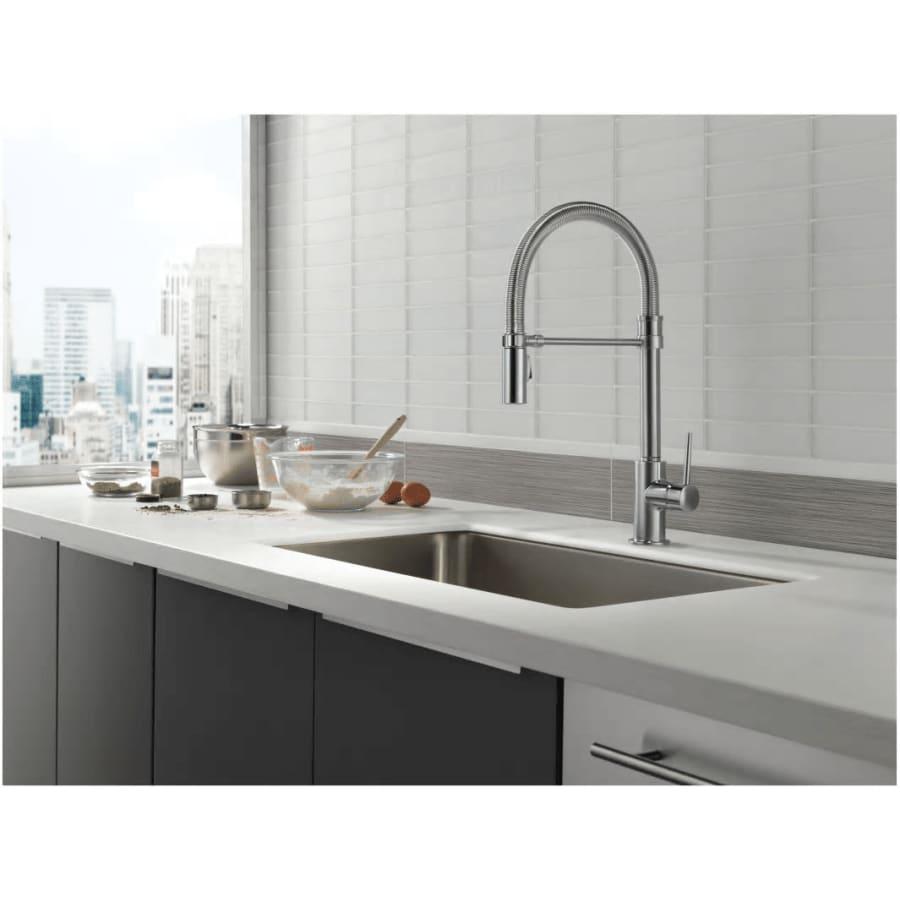 Trinsic Pre-Rinse Pull-Down Kitchen Faucet with Magnetic Docking Spray Head - Limited Lifetime Warranty - rws7oa7djasy73y42ddk@2x.jpg
