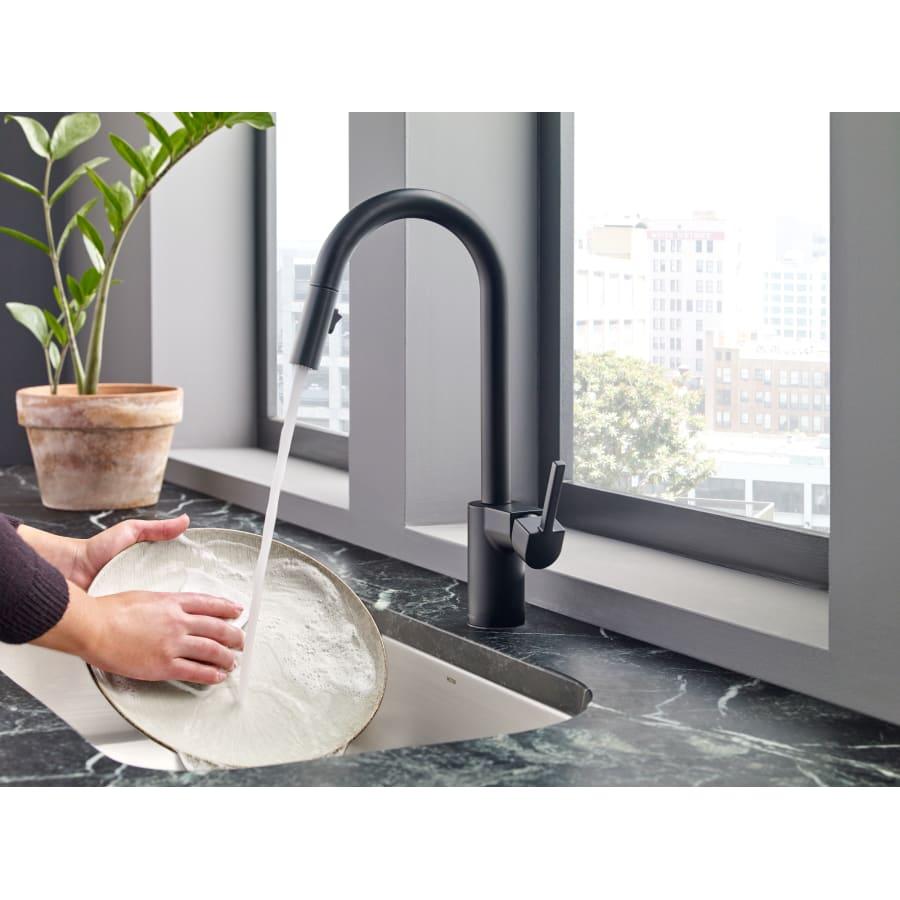 Align Pull-Down Spray Kitchen Faucet - san3twghzsj7slmu14sw@2x.jpg