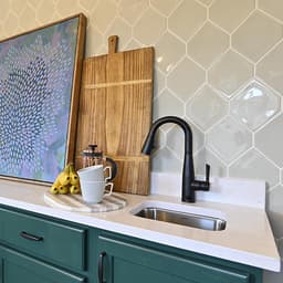 RetroSpace Remix Succulent Green Hexagon 6X6 Glossy - slripkbqsgjl0vfp5gvs@2x.jpg