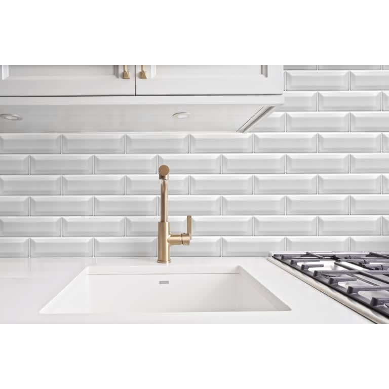 KINETIC WHITE GL BEV MO/1112 - sotuxupeovqsequfeujw@2x.jpg