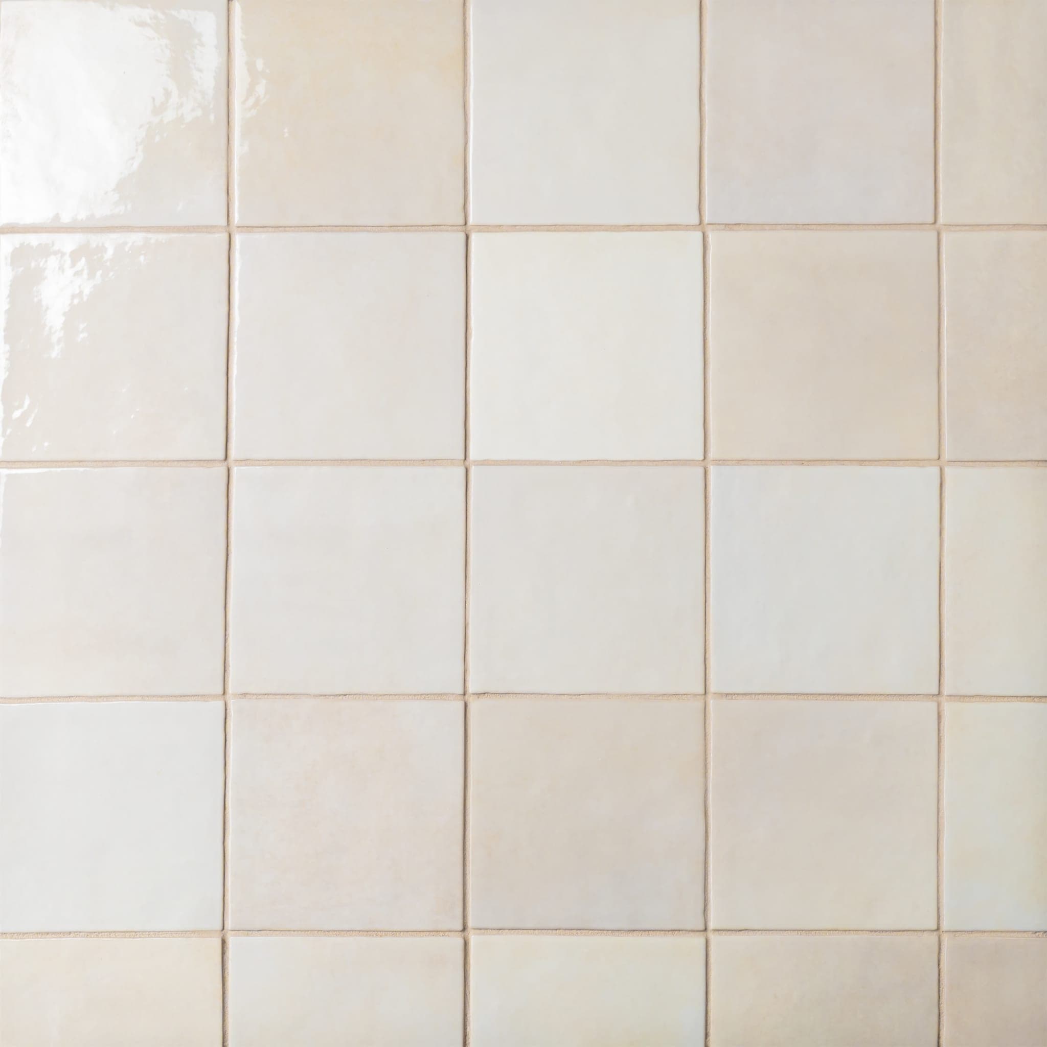 Cloé 5X5 Glossy Ceramic Tile in Creme