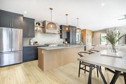 Lanston Oak - st7idmqrwsparu30ktmy_x500.jpg
