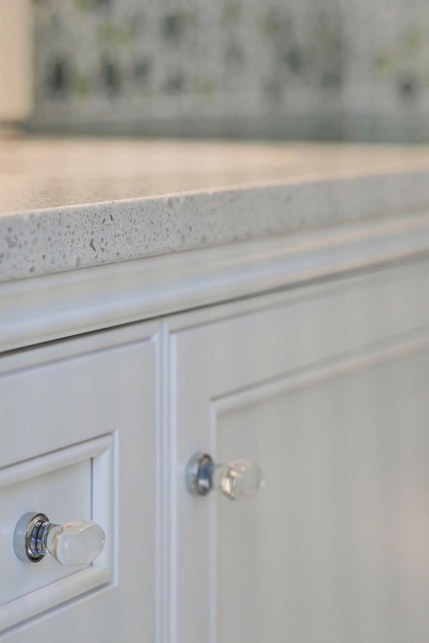 Pearl White - t70wqehyk3eeggey4o9t@2x.jpg