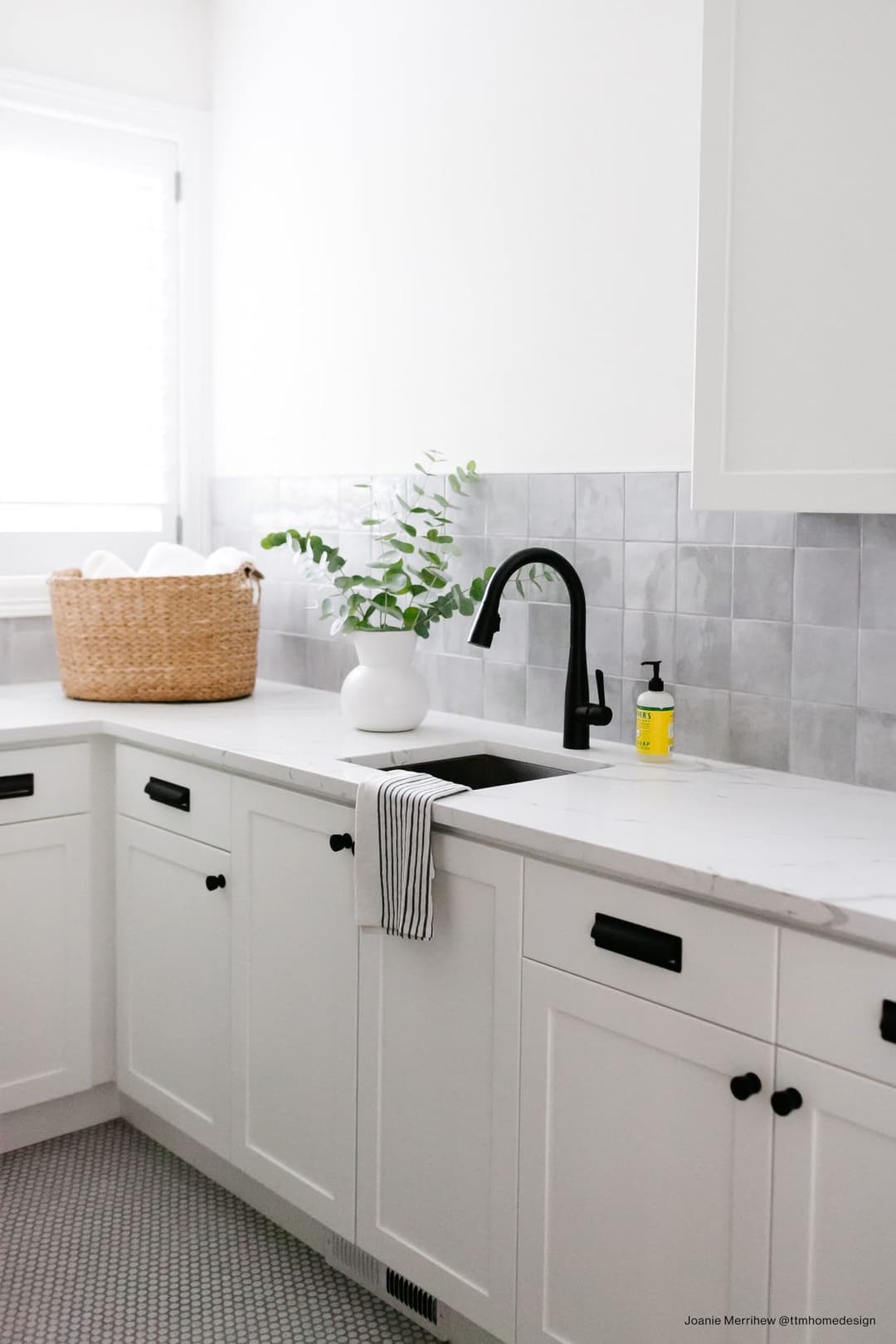 Cloé 5X5 Glossy Ceramic Tile in Grey - thxf7a2lcryuodcyzrae@2x.jpg