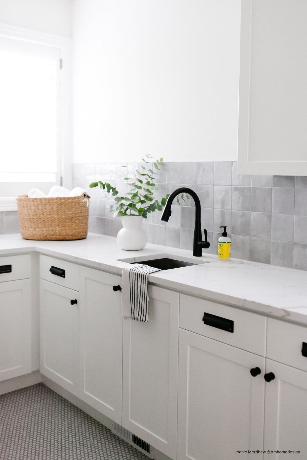 Cloé 5X5 Glossy Ceramic Tile in Grey - thxf7a2lcryuodcyzrae@2x.jpg