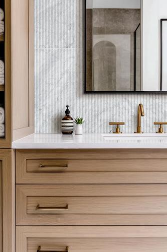 Carrara White Milano Ribbo Honed - tnyoakbnielt5dcpekvz_x500.jpg