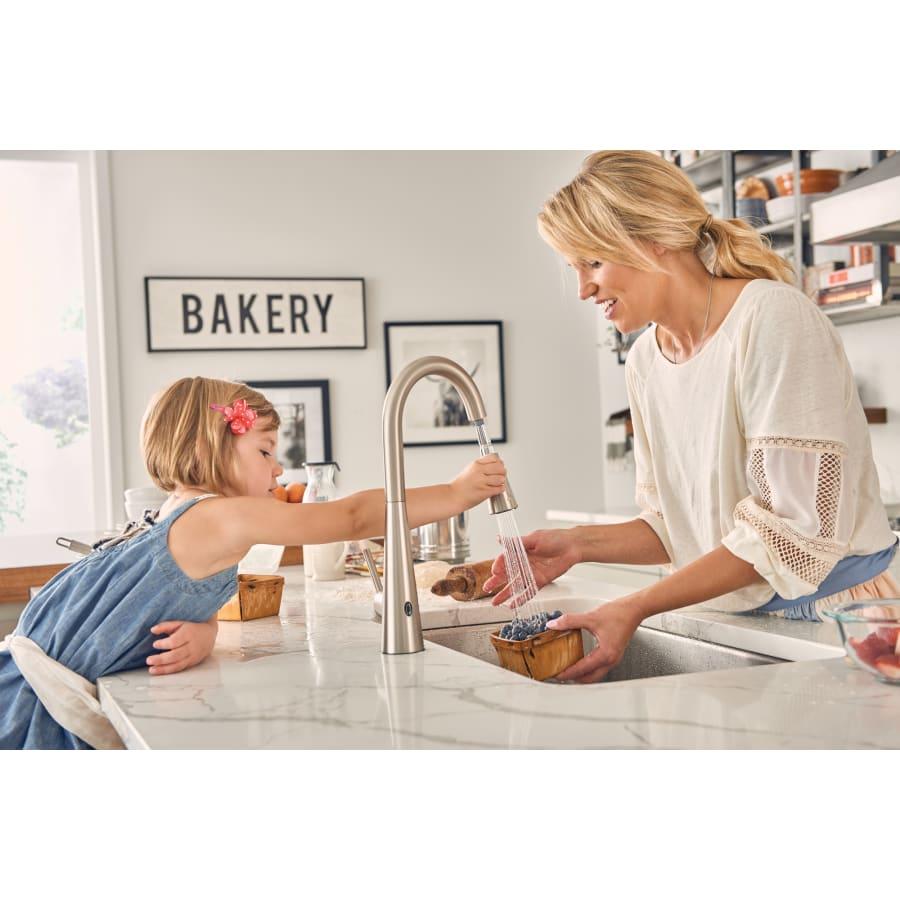 Sleek 1.5 GPM Single Hole Pull Down Kitchen Faucet with MotionSense - tsilwdzf5va1cssltl9z@2x.jpg