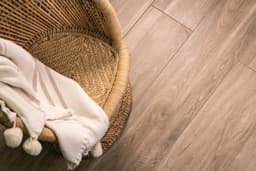Arrowhead 10x60 Taupe - u0qxrxojrd7iyiqbasvi@2x.jpg