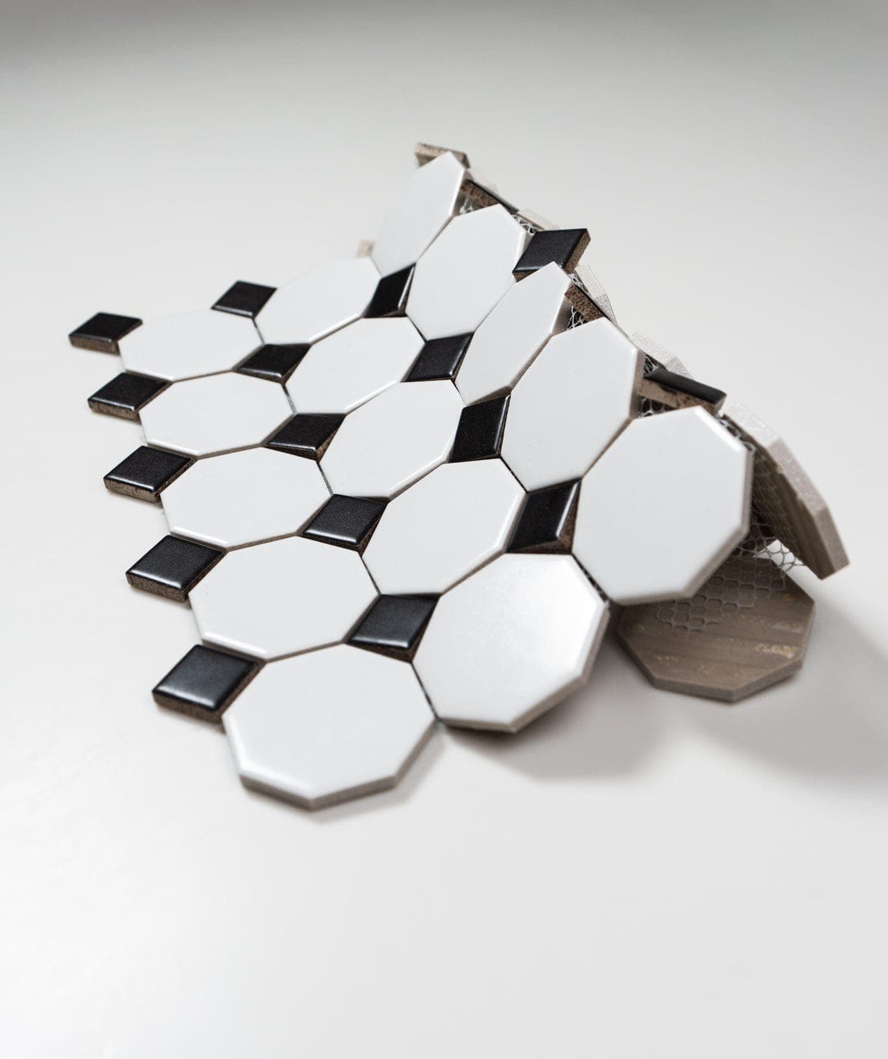White and Black Octagon - u5aywjzxlcmb4gxg3cx2@2x.jpg