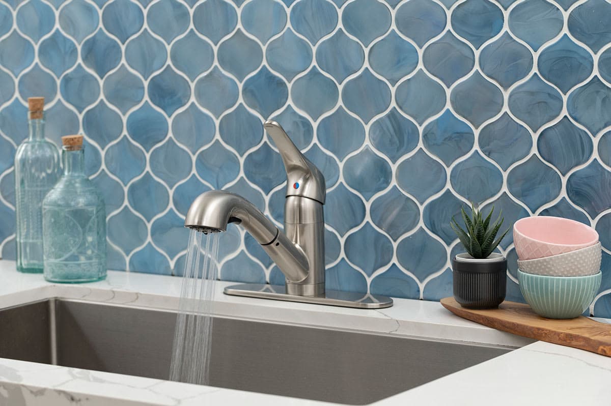 1-Handle Pull-Out Sprayer Kitchen Faucet - 805 Brushed Nickel - ue8aciucmtkgszaphhkj@2x.jpg