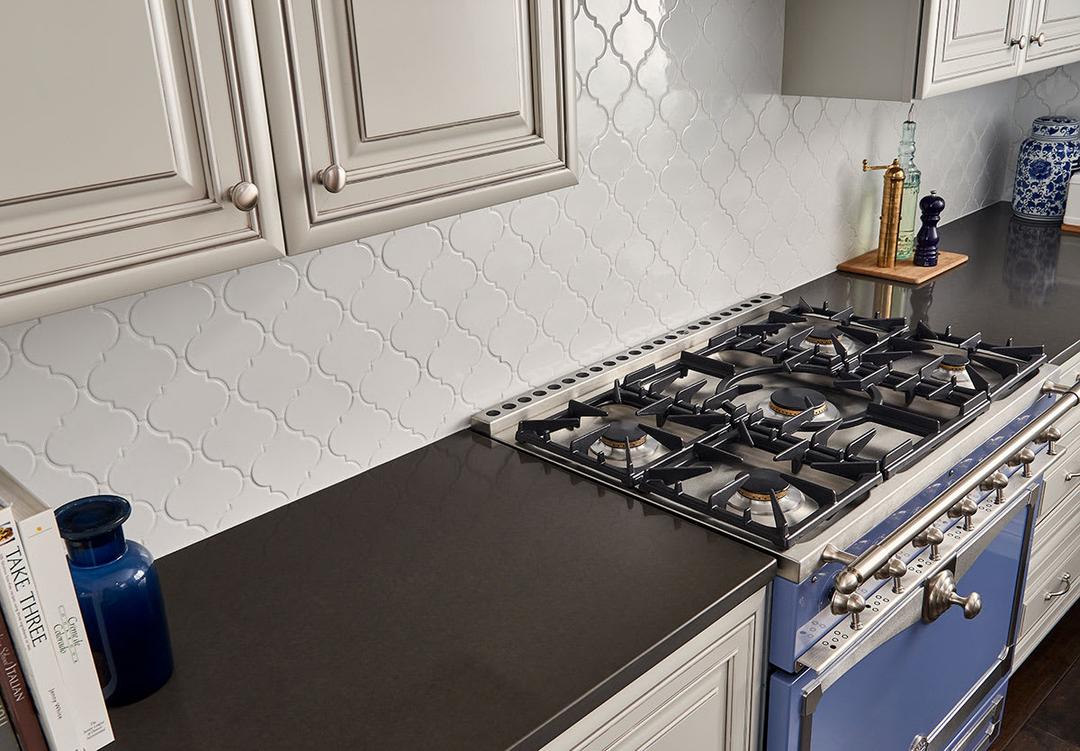 Whisper White Arabesque Tile® - uiadzxir0mdgymufr8yr@2x.jpg
