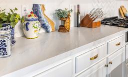 White Aurora - uiy8sied1br3djroat33@2x.jpg