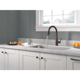 Essa Pull-Down Kitchen Faucet with Magnetic Docking Spray Head - Includes Lifetime Warranty - uljinmtxld5lxyyrgxtu@2x.jpg