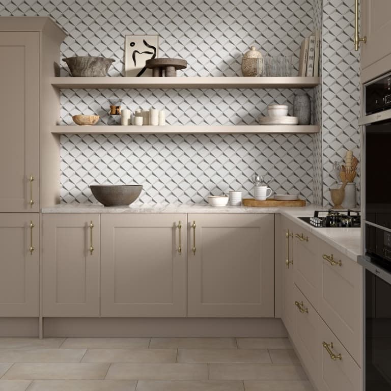 BIZOU WHITE/TAUPE PL CREST/MO - v0ekouinwyl2ghfu8qzf@2x.jpg