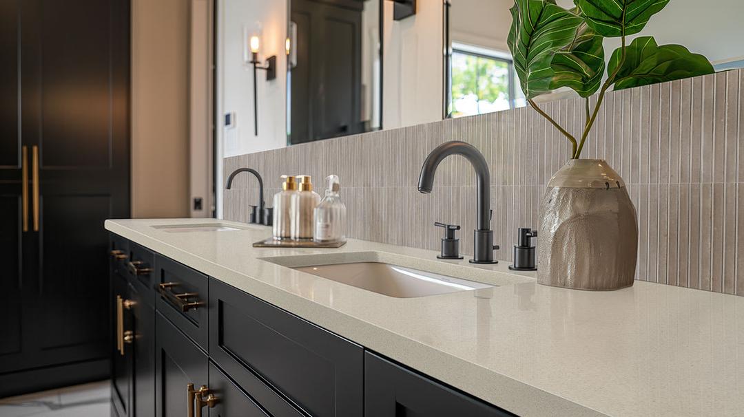 Gems grigio - vdodv91vpb7s84k98jhz@2x.jpg