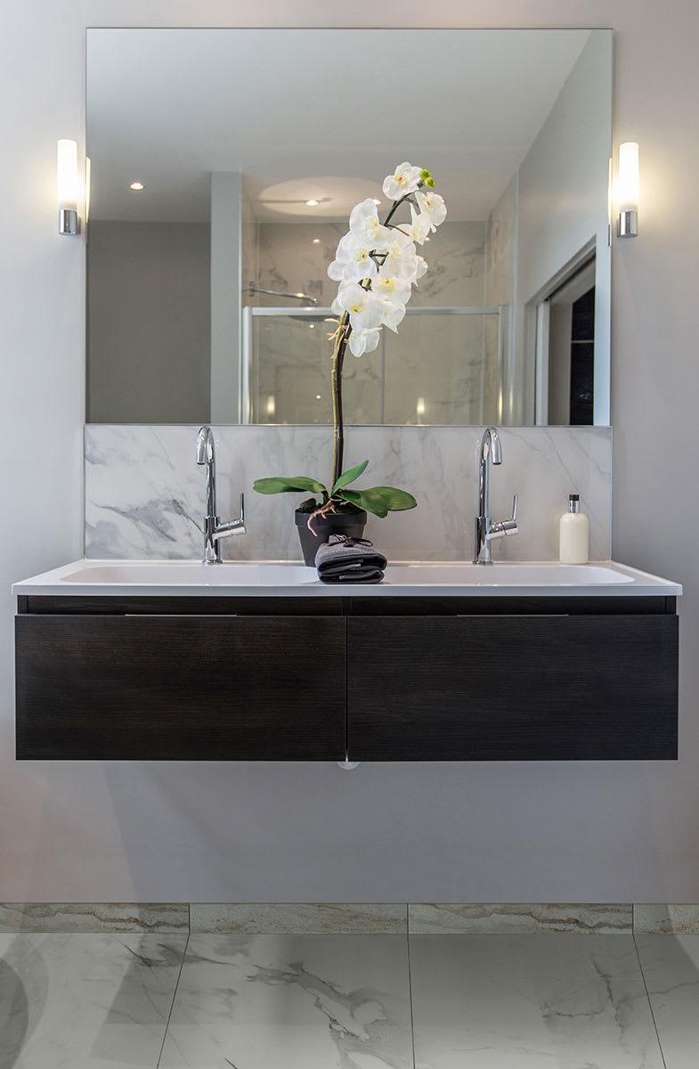 Bernini bianco - vkcftu84nagdi3b6deli@2x.jpg