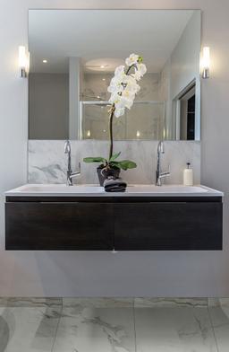 Bernini bianco - vkcftu84nagdi3b6deli@2x.jpg