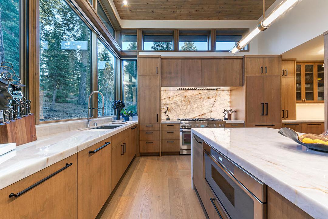 Cristallo Quartzite - vubkzxry6up5h8rhqjge@2x.jpg