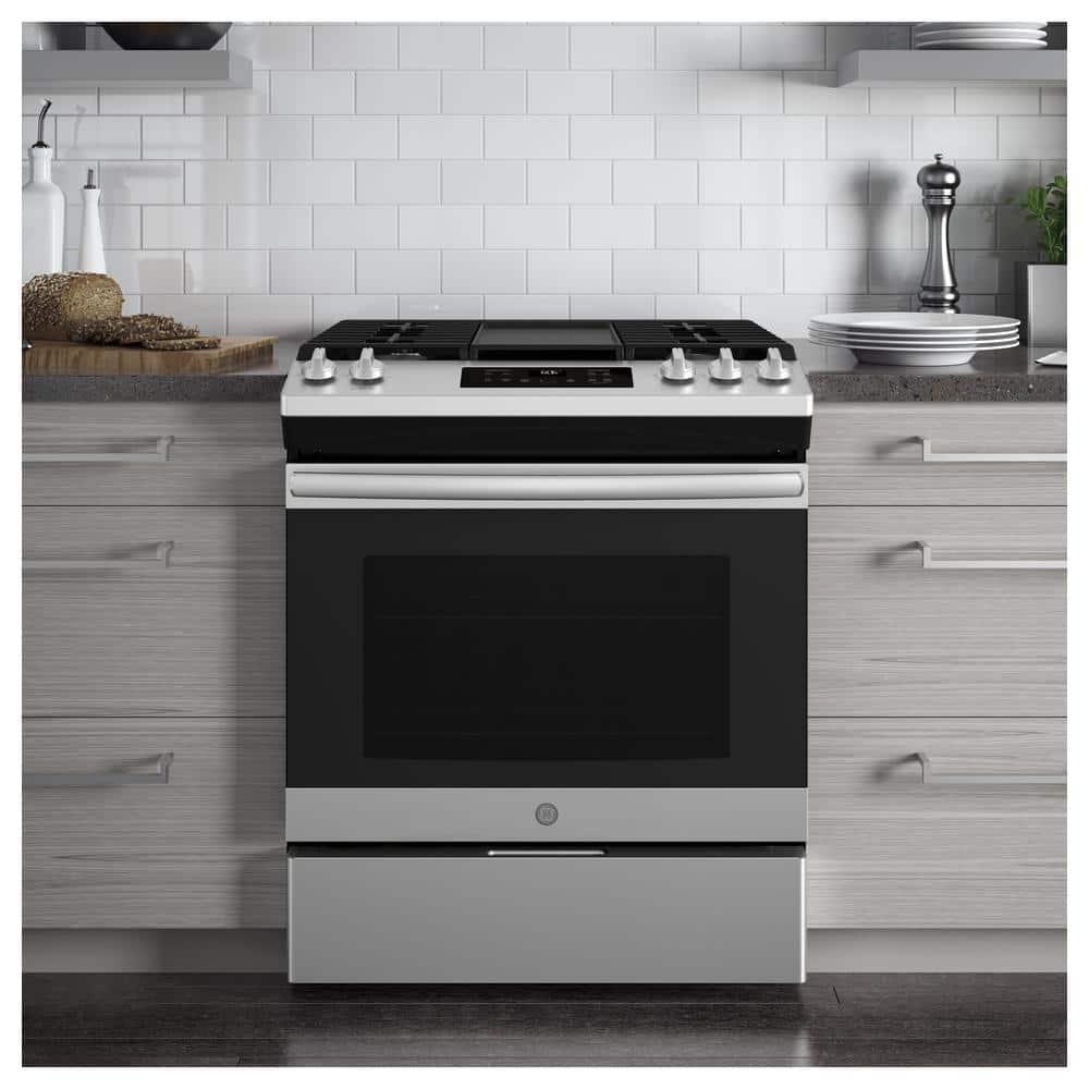Ge® 30" Slide-In Front Control Gas Range - w1o9f5ntk1ykpkrfddxj@2x.jpg