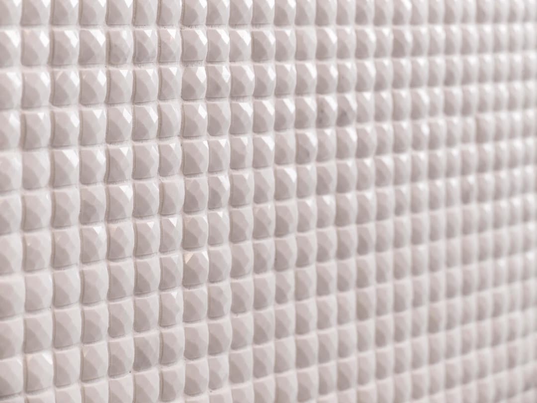 ESSENTIAL DIAMOND PERSIAN WHITE (Make to order) - w3hnrphqogbvnyx93eru@2x.jpg