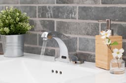 Touch-less Infrared Sensor Bathroom Faucet - 421 Chrome - wdborku2ltynocb65z7p@2x.jpg