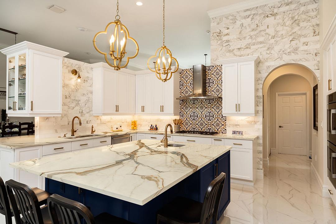 Calacatta Marbella Polished - wemnxpmdzy0yldendxvx@2x.jpg