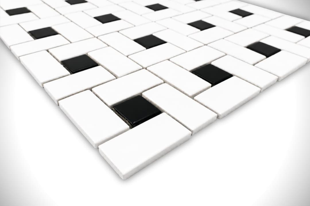 Pinwheel White and Black - wkysltxdcvznnguvvfk8@2x.jpg