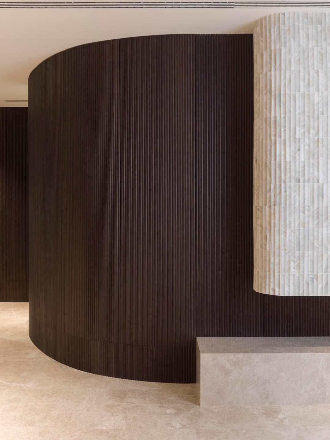 SPLIT COLUMN DARK (Make to order) - wvpc3yl6jnzdxkbcsjmv@2x.jpg
