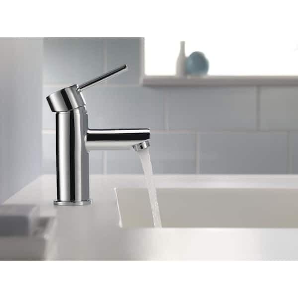Delta Modern Single Hole Single-Handle Bathroom Faucet in Chrome 559LF-PP - wyuhq1jafjyftoyhwjyk@2x.jpg