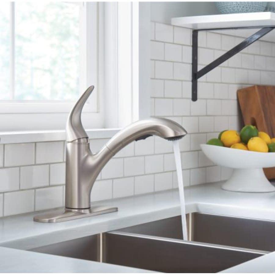 Medina Single Handle Kitchen Faucet with Pullout Spray - xaxcbpmd5k79lga6ch0w@2x.jpg
